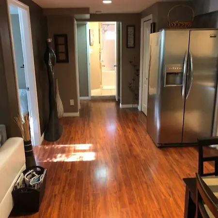 Cozy And Modern 3 Bedroom In Central Location! Victoria Exterior photo