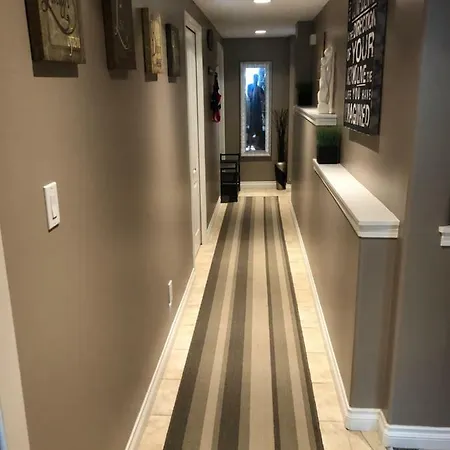 Cozy And Modern 3 Bedroom In Central Location! Victoria Exterior photo