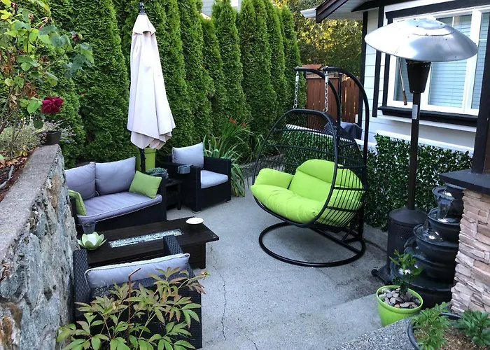 Cozy And Modern 3 Bedroom In Central Location!