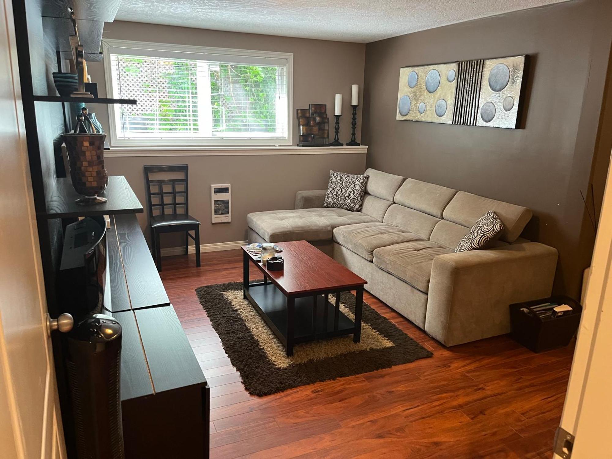Cozy And Modern 3 Bedroom In Location! Holiday home